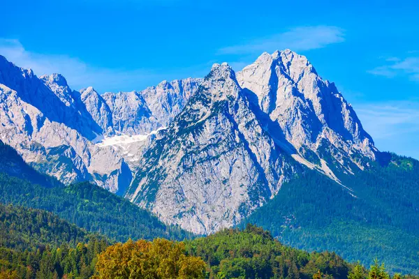 Zugspitze Άλπεις Βουνό Πανοραμική Θέα Από Garmisch Partenkirchen Πόλη Στη — Φωτογραφία Αρχείου