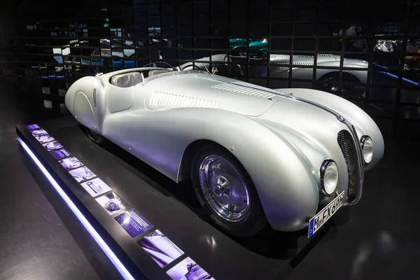 德国慕尼黑 2021年7月8日 1939年宝马328 Mille Miglia Roadster 1936年至1940年在宝马博物馆生产 它是德国慕尼黑奥林匹克公园附近宝马历史上的汽车博物馆 — 图库照片