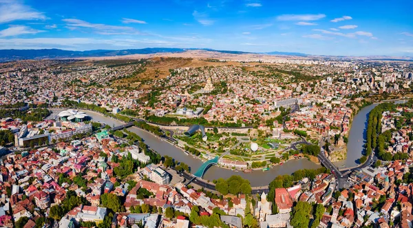 트빌리시 오래된 파노라마 트빌리시 Tbilisi 강변에 위치한 조지아에서 도시입니다 — 스톡 사진