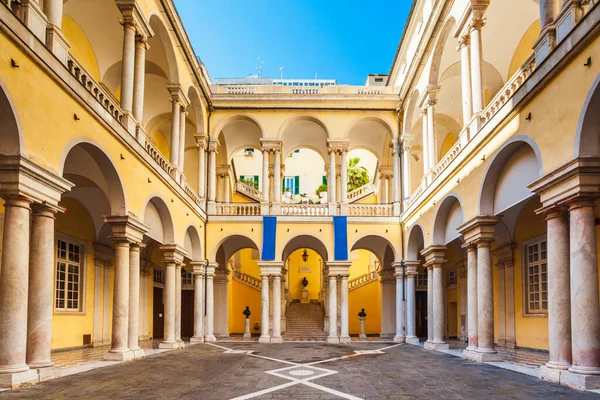 热那亚大学是意大利最大的大学之一 — 图库照片