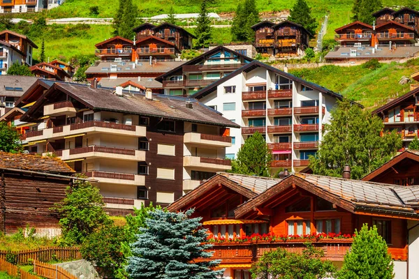 Maisons Traditionnelles Locales Centre Ville Zermatt Dans Canton Valaisan Suisses — Photo