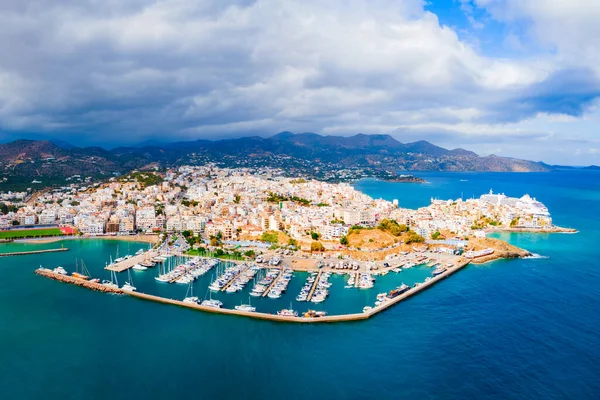アジオス ニコラオス港 空中パノラマビュー アギオス ハギオス アガヴァニコスはギリシャのクレタ島の沿岸都市です — ストック写真