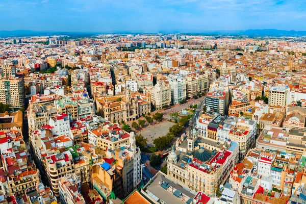 バレンシア シティ ホール プラザ バリ広場の空中パノラマビュー バレンシアはスペインで3番目に人口の多い自治体です — ストック写真