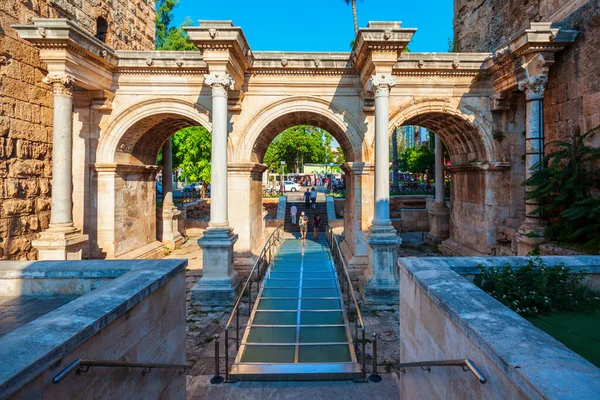 Hadrian Kapısı Antalya Ilinin Antalya Ilçesinde Bulunan Zafer Kemeridir — Stok fotoğraf