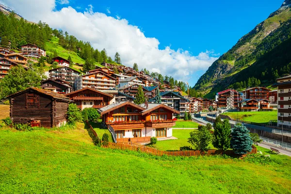 Maisons Traditionnelles Locales Centre Ville Zermatt Dans Canton Valaisan Suisses — Photo