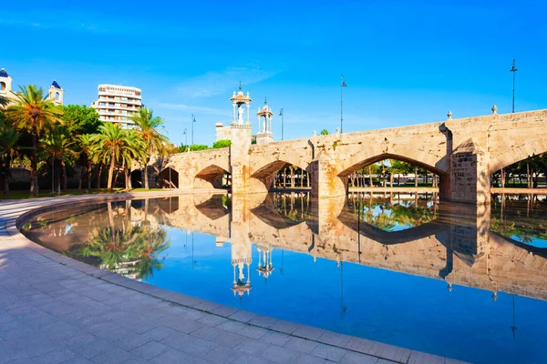 Puente Del Mar Gångbro Som Korsar Floden Turia Staden Valencia Stockbild