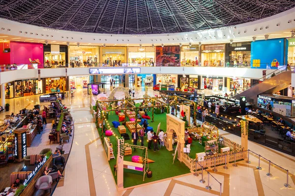 ドバイ アラブ首長国連邦 2019年2月26日 ドバイ モール マリーナは アラブ首長国連邦のドバイ市内にある世界最大のショッピングモールの1つです — ストック写真