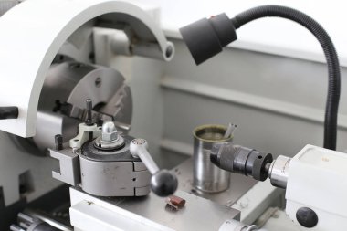 Torna, CNC makinesi, kontrol elementleri