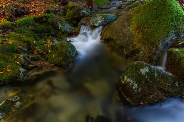 Floden Vattenfall Portugisiska Nationalparken Geres Norden Landet — Stockfoto