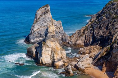 Praia da Ursa (Ursa Sahili), Portekiz, Lizbon yakınlarındaki Sintra 'da.
