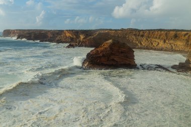 Portekiz, Sagres yakınlarındaki Algarve Batı Sahili 'ndeki uçurumlar