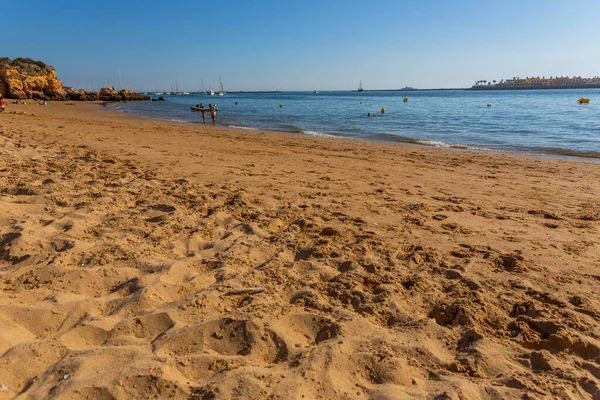 Ferragudo Portugal Prachtige Zeegezicht Met Strand Grot Oceaan Praia Grande — Stockfoto