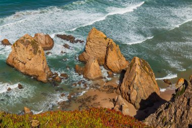Praia da Ursa (Ursa Sahili), Portekiz, Lizbon yakınlarındaki Sintra 'da.