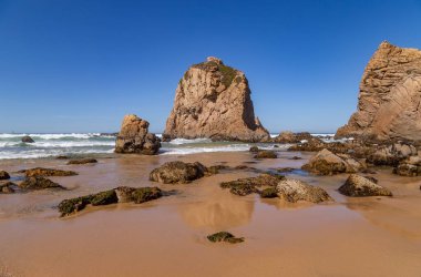 Praia da Ursa (Ursa Plajı), Sintra 'da, Lizbon yakınlarında, Portekiz.
