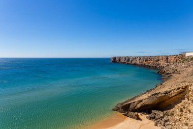 Sagres, Algarve sahilinde küçük boş bir sahil. Portekiz