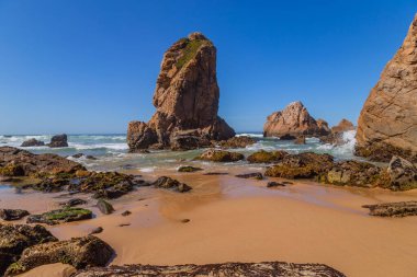 Praia da Ursa (Ursa Plajı), Sintra 'da, Lizbon yakınlarında, Portekiz.