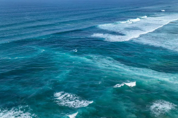 Κύματα Στη Δυτική Ακτή Του Algarve Κοντά Στο Aljezur Πορτογαλία — Φωτογραφία Αρχείου
