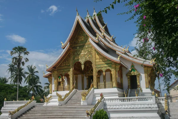 老挝卢安普拉邦Haw Pha Bang黄金佛寺保存了联合国文化遗产 — 图库照片