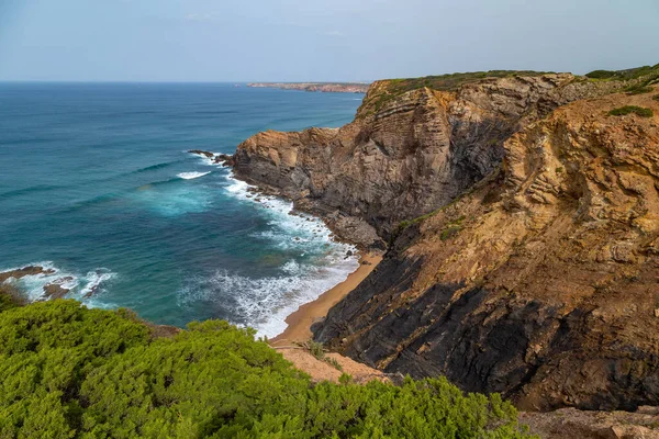 Útesy Západním Pobřeží Algarve Poblíž Aljezuru Portugalsko — Stock fotografie