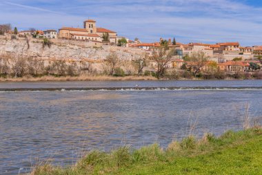 Zamora Katedrali, eski kasaba ve Douro Nehri. Zamora, İspanya