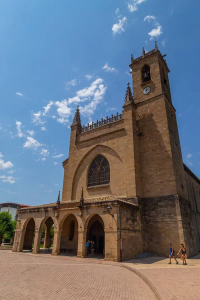 Navarra Spanje Mensen Kerk Van Stad Obanos Navarra Spanje — Stockfoto