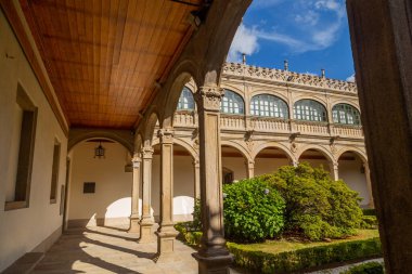Santiago de Compostela, Galiçya, İspanya: Eski şehir (UNESCO Dünya Mirası Alanı), 16. yüzyıl Fonseca Koleji Başpiskopos Alonso de Fonseca