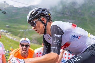 Col du Tourmalet, Fransa: Marc Soler Pyerenees dağlarındaki Col du Tourmalet yoluna çıktı..