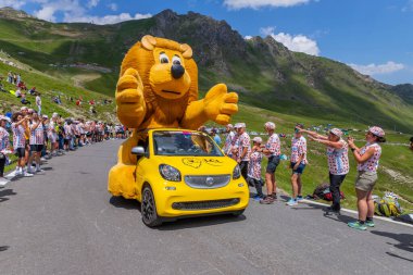 Col du Tourmalet, Fransa: Fransa 2023 Fransa Bisiklet Turu 'nun 6. Aşaması sırasında Pyerenees dağlarındaki Col du Tourmalet' in tepesindeki karavan vagonu