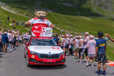 Col du Tourmalet, Fransa: Fransa 2023 Fransa Bisiklet Turu 'nun 6. Aşaması sırasında Pyerenees dağlarındaki Col du Tourmalet' in tepesindeki karavan vagonu