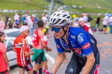 Col du Tourmalet, Fransa: Soren Kragh Andersen Pyerenees dağlarındaki Col du Tourmalet yoluna çıktı..
