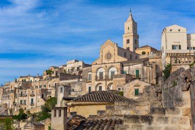 Eski Matera kasabası (Sassi di Matera), Basilicata, güney İtalya. Tarih öncesi mağara evleri