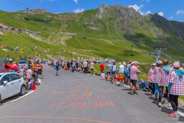 Col du Tourmalet, Fransa: Pyerenees dağlarındaki Col du Tourmalet 'in tepesinde Fransa Bisiklet Turu' nun 6.