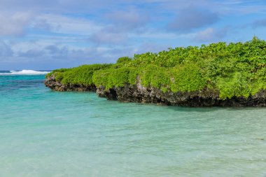 Vanuatu 'daki Efate Adası' nda sahil, Port Vila yakınlarında. Doğu kıyısında ünlü bir plaj.