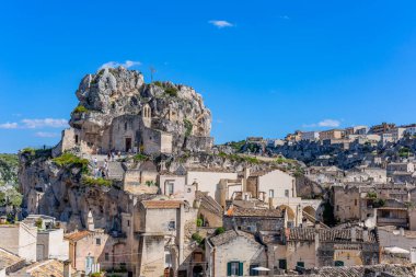 Matera, İtalya: Antik Unesco mirası Matera (Sassi di Matera), Basilicata, güney İtalya. Tarih öncesi mağara evleri