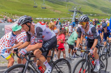 Col du Tourmalet, Fransa: Fransa 2023 Fransa Bisiklet Turu 'nun 6. Aşaması sırasında Pyerenees dağlarındaki Col du Tourmalet yoluna çıkanlar.