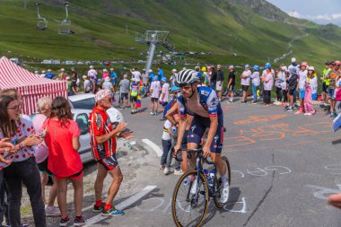 Col du Tourmalet, Fransa: Kasper Asgreen Pyerenees dağlarındaki Col du Tourmalet yoluna çıktı..