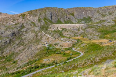 Portekiz 'deki Serra da Estrela dağ sırasının manzarası.