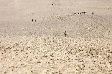 İnsanlar pile, Avrupa, pile Sur Mer, Fransa'nın en yüksek kumul ünlü dune ziyaret.
