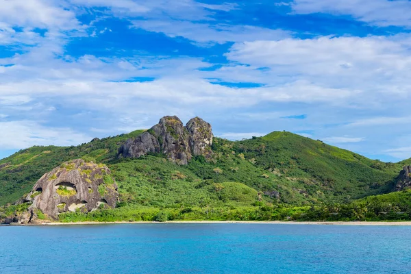 Fiji takımadalarındaki Yasawa adalarının volkanik kayaları