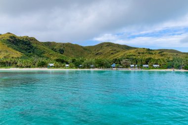 Fiji: Yasawa Adaları, Fiji sahilindeki bungalovlar. Güney Pasifik Adaları; Pasifik