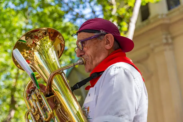 Памплона Испания Человек Играет Тромбоне Отпраздновать Фестиваль Сан Фермин Традиционной — стоковое фото