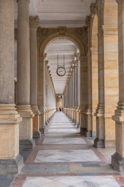 Karlovy Vary-Carlsbad, Çek Cumhuriyeti: Carlsbad 'daki Mill Colonnade veya Mlynska Kolonada, Karlovy Vary, Çek Cumhuriyeti