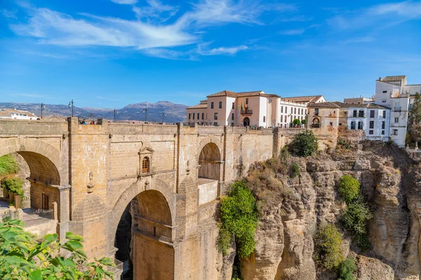Ronda, Endülüs, İspanya: Guadalevin Nehri üzerindeki ünlü yeni Roma Köprüsü 