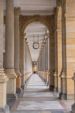 Karlovy Vary-Carlsbad, Çek Cumhuriyeti: Carlsbad 'daki Mill Colonnade veya Mlynska Kolonada, Karlovy Vary, Çek Cumhuriyeti