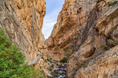 Caminito Del Rey, İspanya: Dünyanın En Tehlikeli Yollarında Yürüyen Ziyaretçiler Mayıs 2015 'te yeniden açıldı. Ardales, İspanya.