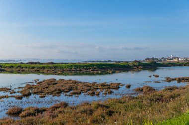 Tagus sabahı, Moita 'da, Lizbon, Portekiz yakınlarında.