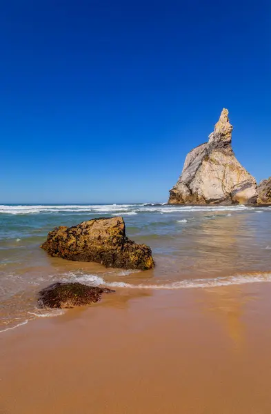 ポルトガルのリスボン近郊のシントラ州のプライア ウルサ Ursa Beach ロイヤリティフリーのストック写真
