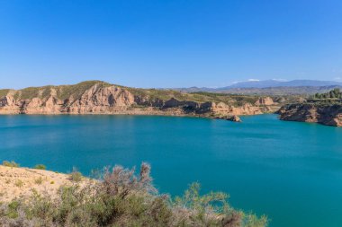 Negratin Gölü rezervuarı, Sierra de Baza, Granada ili, Endülüs, İspanya