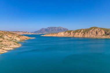 Negratin Gölü rezervuarı, Sierra de Baza, Granada ili, Endülüs, İspanya
