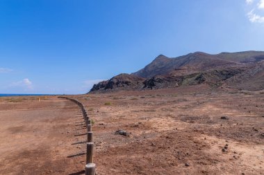 Las Palmas 'ın kıyısındaki El Confital plajı, La Isleta yarımadası. Büyük Kanarya, İspanya